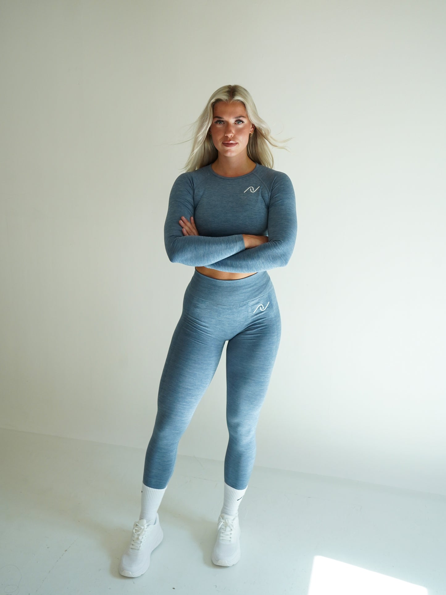 AURA CROPPED LONG SLEEVE